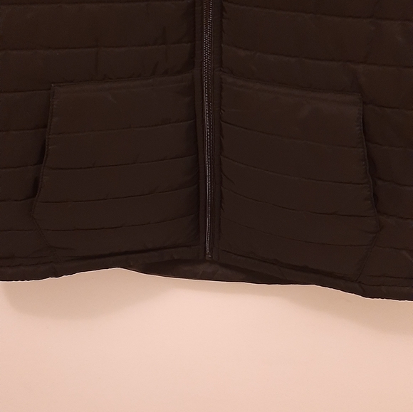 TELLURIDE .WOMEN'S VEST. SZ::XL FULL ZIPPED UP. QUILTED .BLACK - Picture 3 of 8